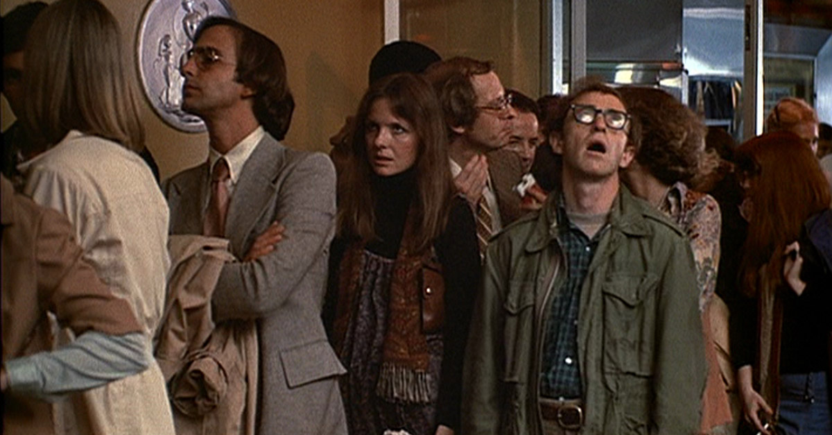 La scena di "Io e Annie" con Woody Allen e Marshall McLuhan