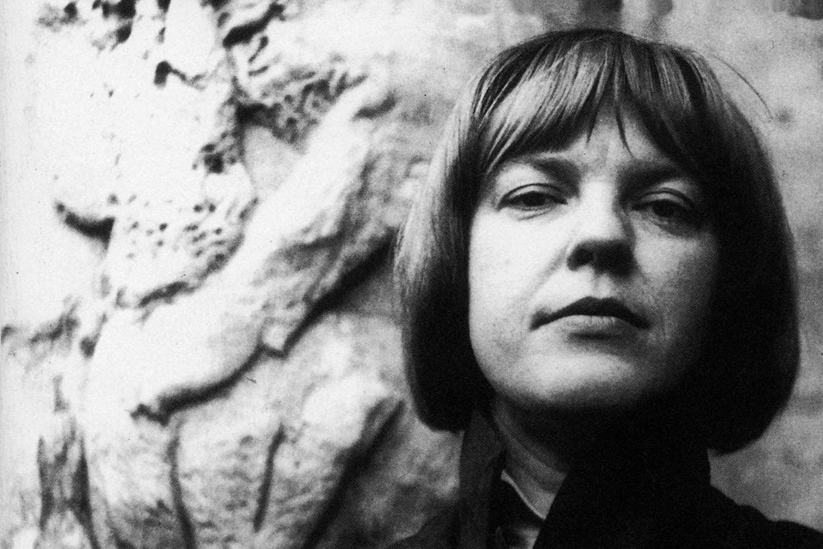 Una foto di Ingeborg Bachmann, autrice di "Malina", qui recensito