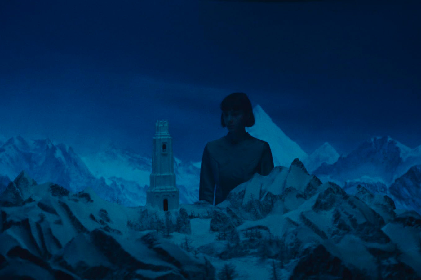 Una scena di "La tour de glace" (2025), di Lucile Hadzihalilovic, qui recensito