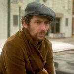 Josh O'Connor in una scena di "The mastermind", il film di Kelly Reichardt (2025) qui recensito