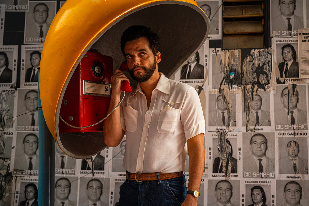 Wagner Moura in una scena di "L'agente segreto", film di Kleber Mendonça Filho (2025), qui recensito