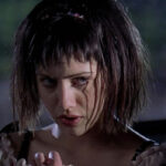 Brittany Murphy in una scena di "Cherry Falls - Il paese del male" (Geoffrey Wright, 2000), qui recensito